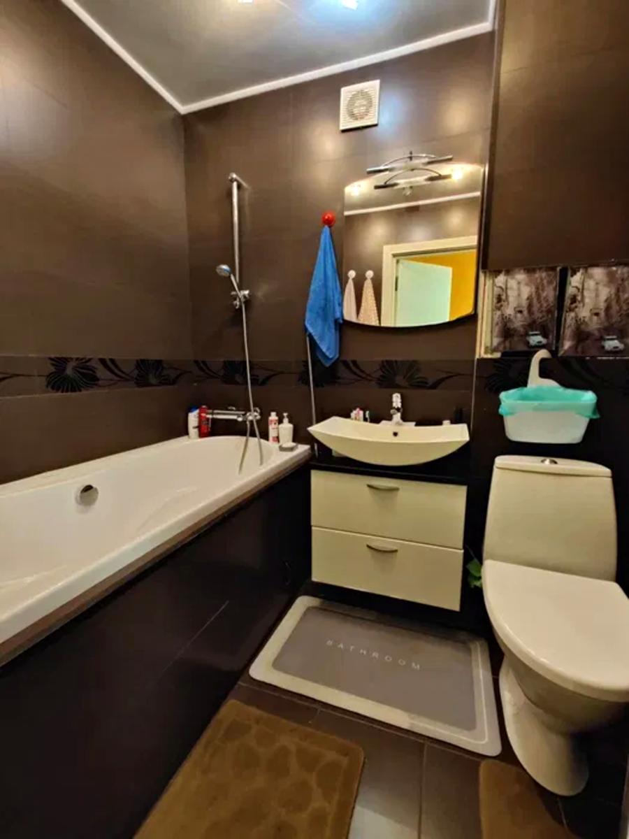 1868251166840354