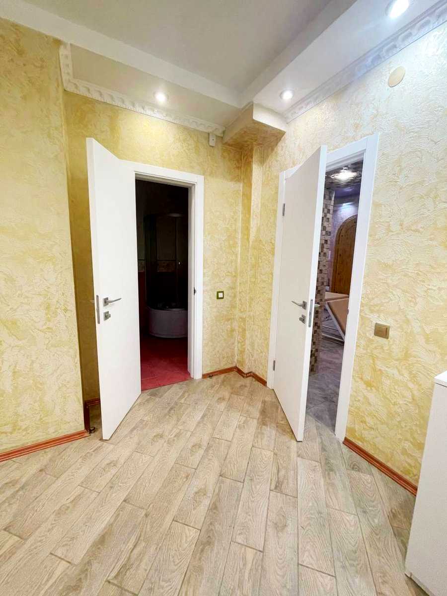 1868253665347391