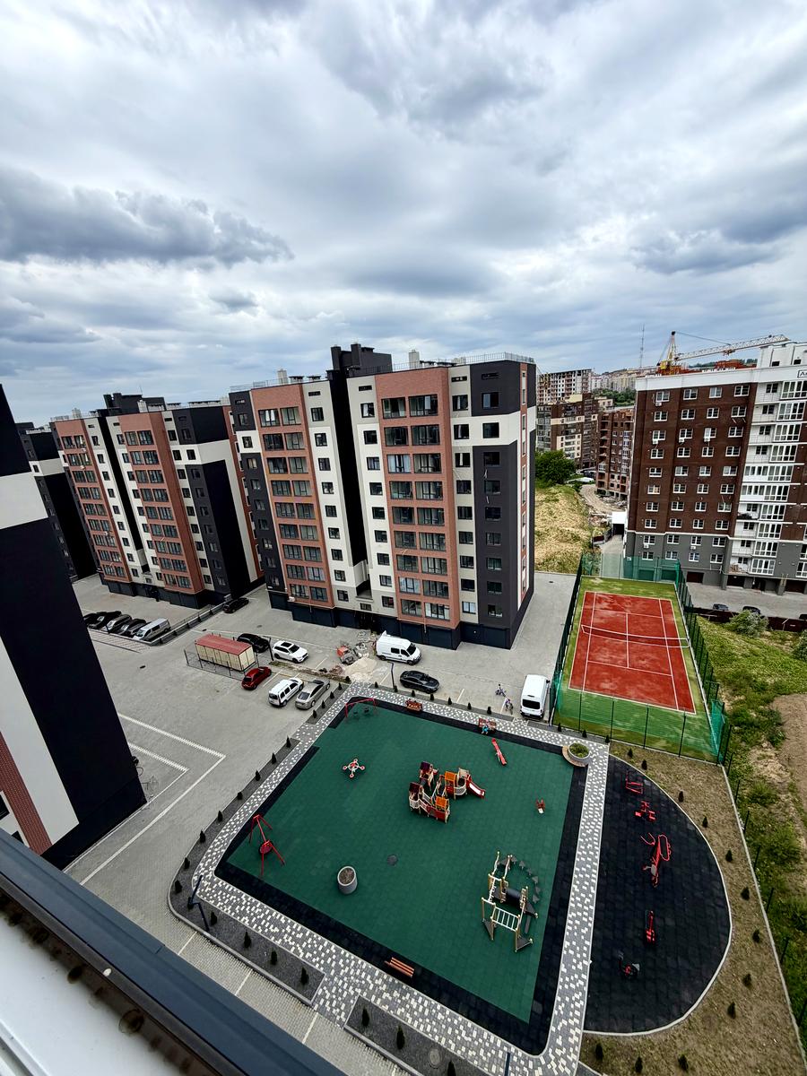 1868256025355908
