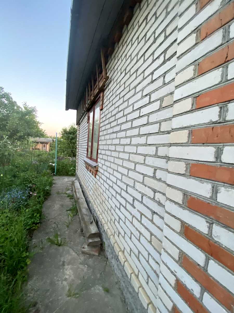1868259099329877