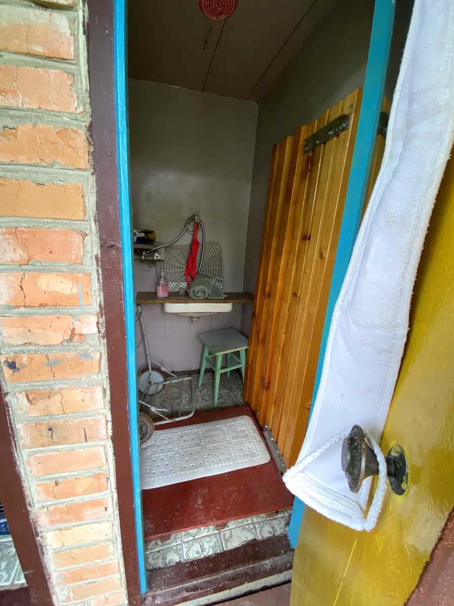 1868259107327570