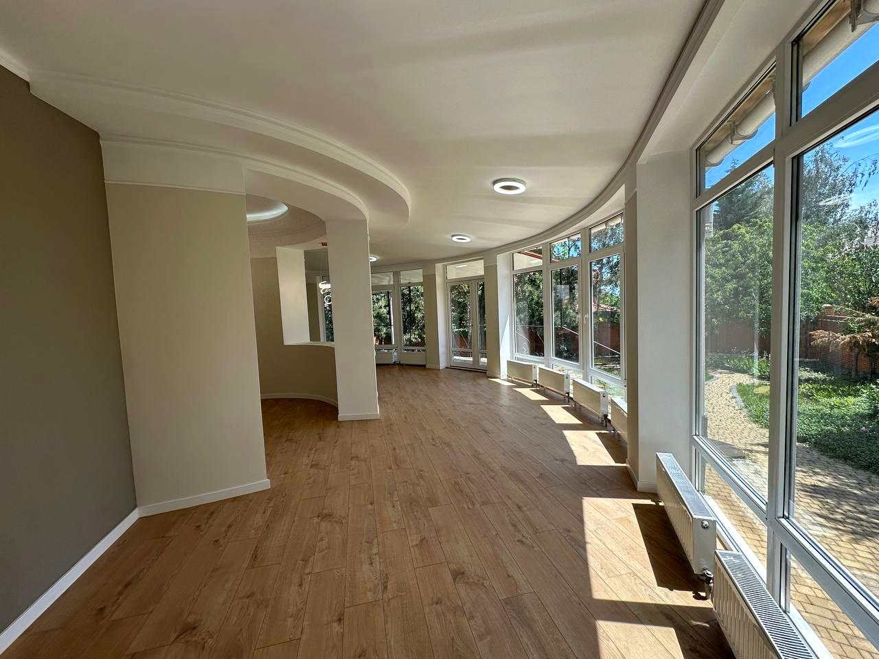 Дом по адресу (площадь 405 м²) Дом по адресу (площадь 405 м²) - Atlanta.ua