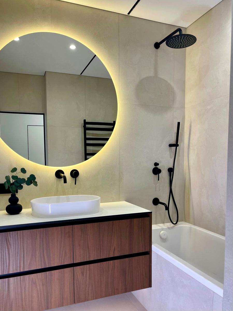 1868260865218661