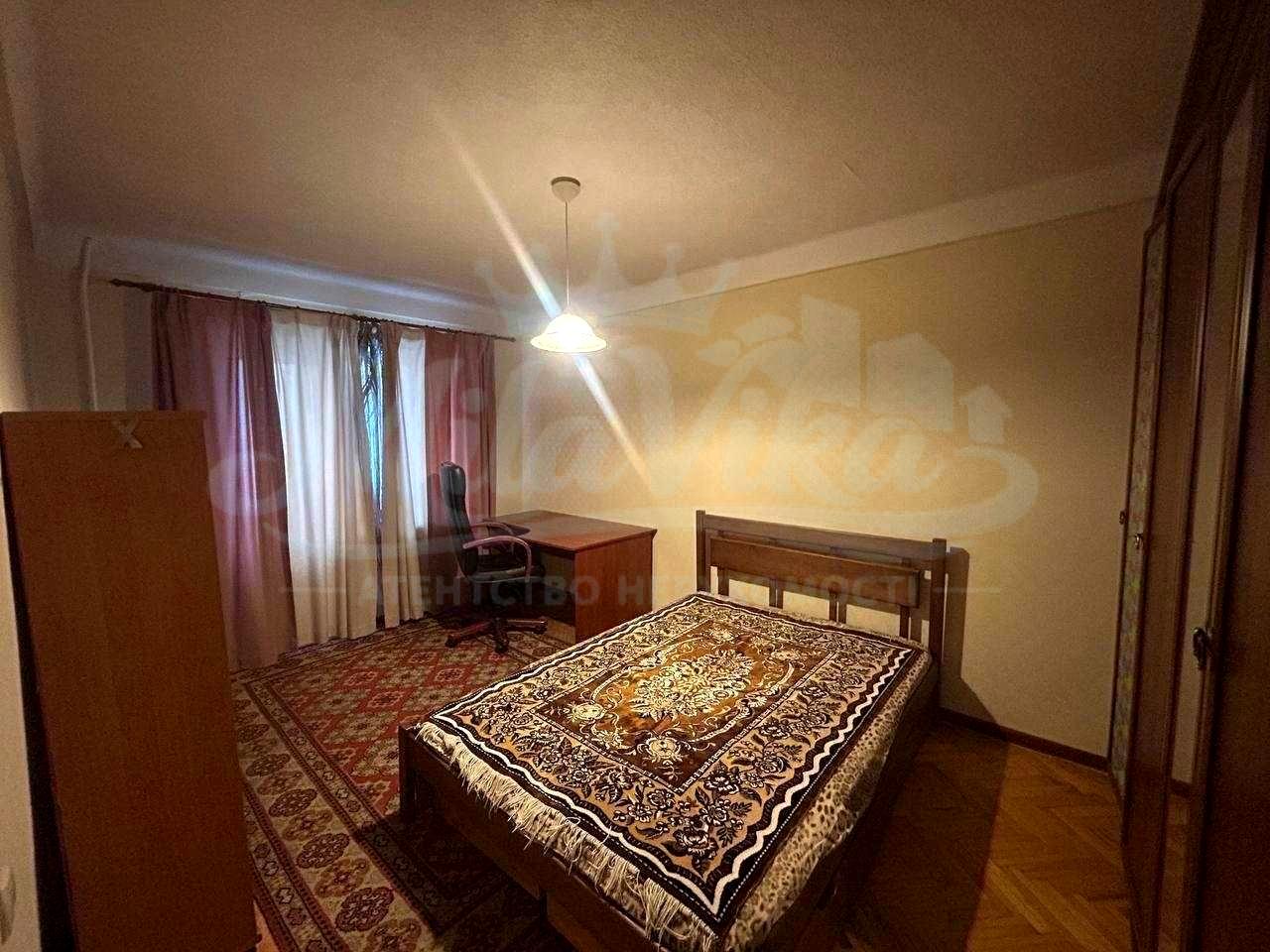 1868261351610401