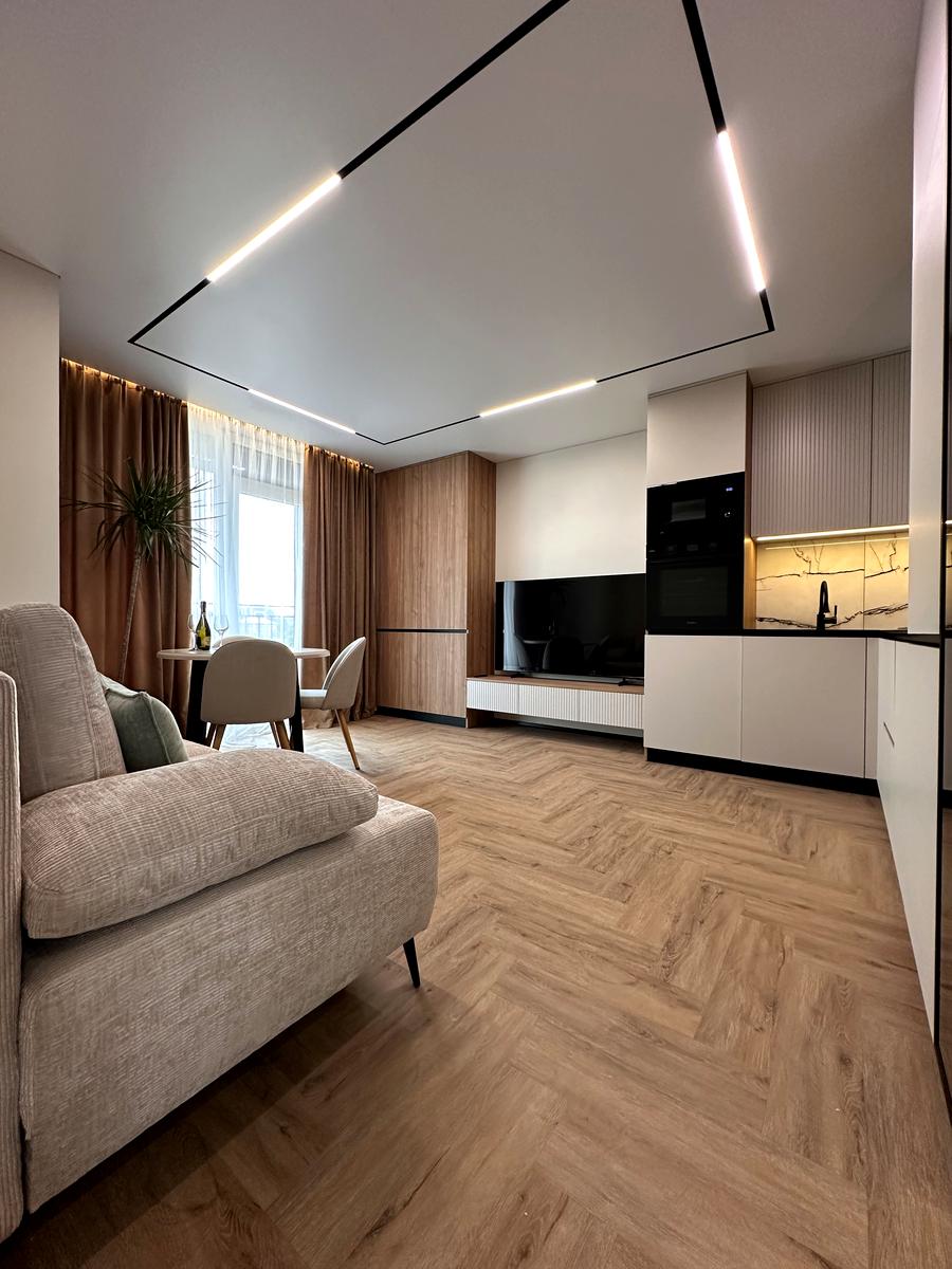 1868265456926623