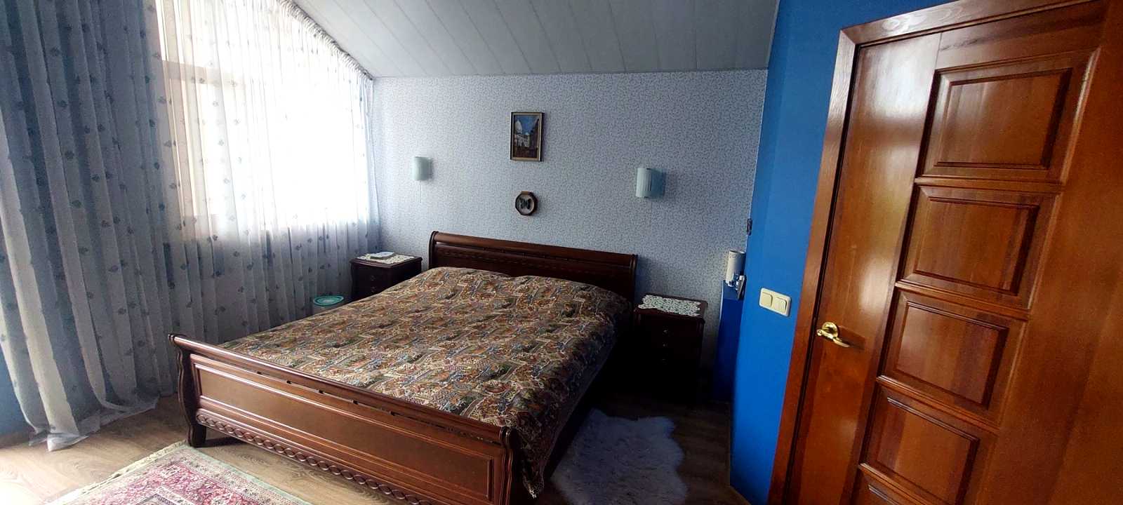 1868268444708709