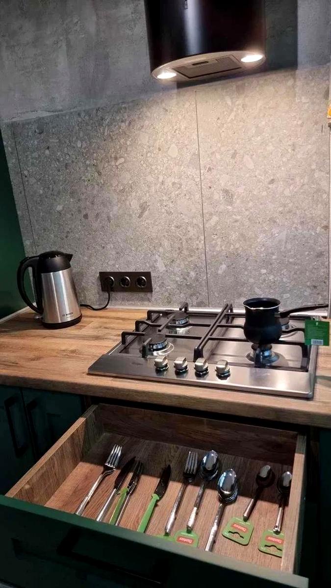 1868269638671099