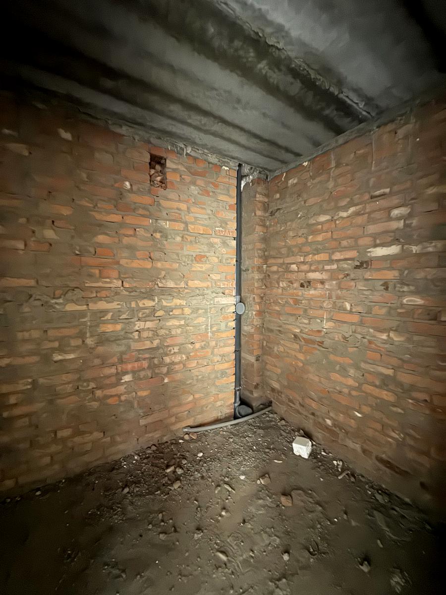 1868280764202703