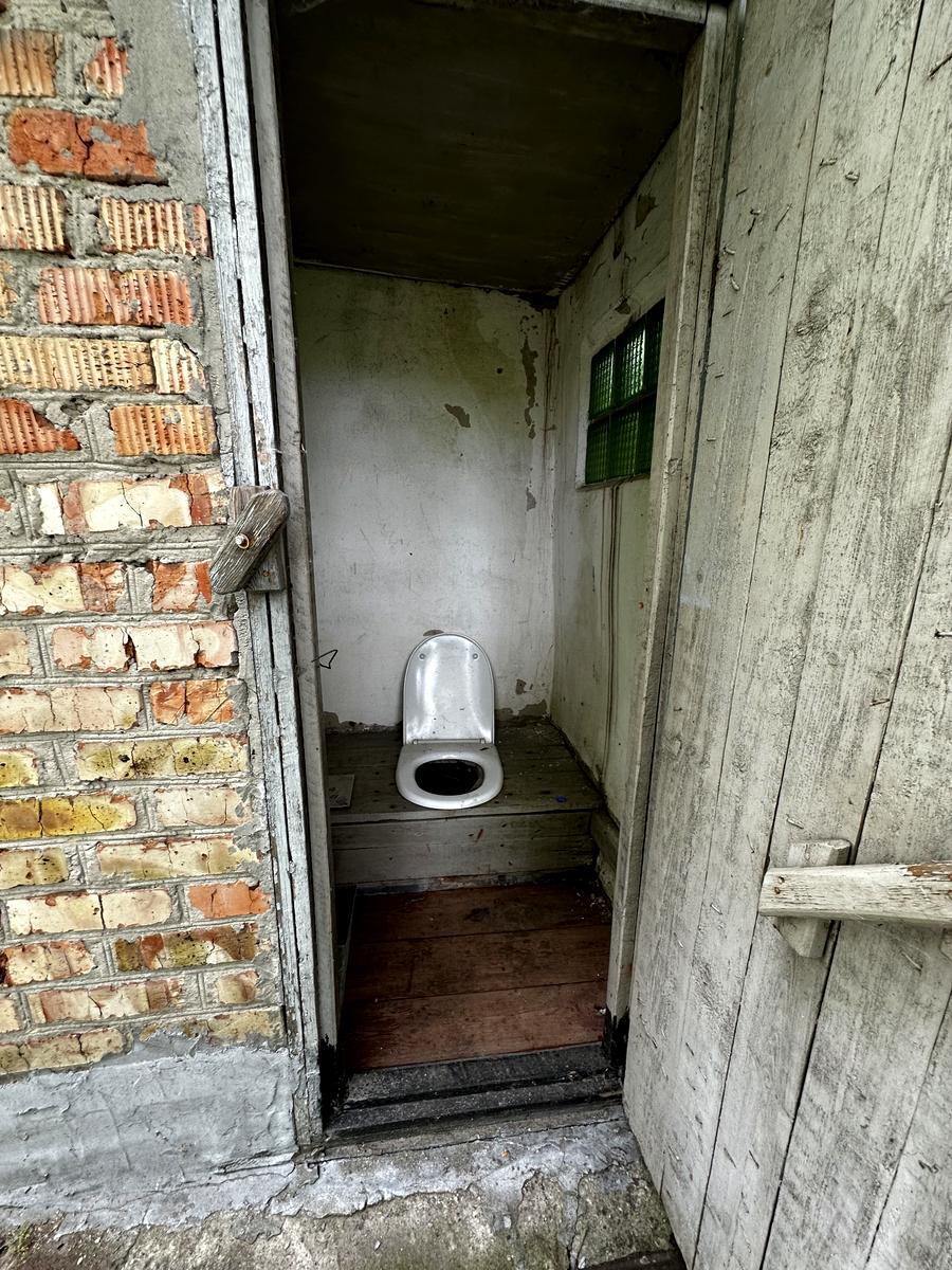1868316285586243