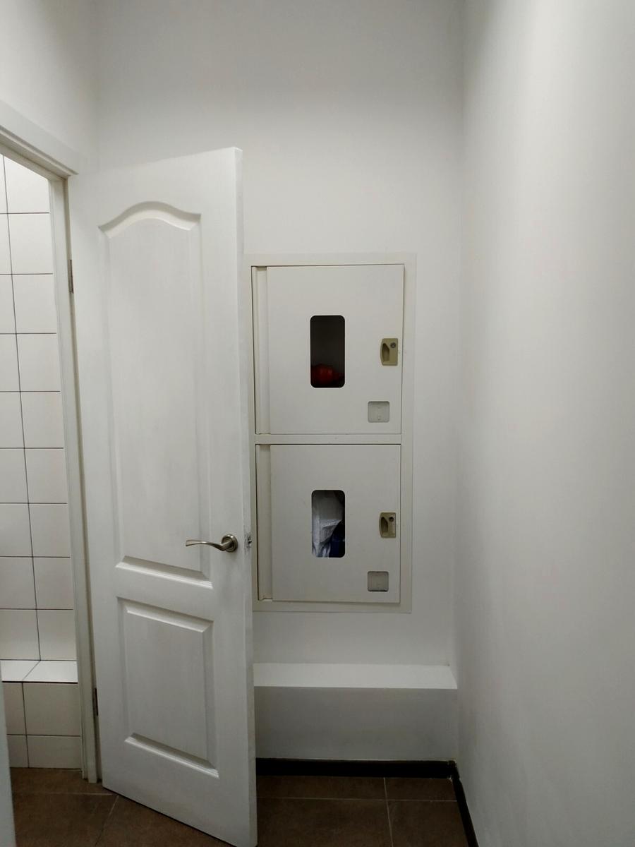 1868317606968209