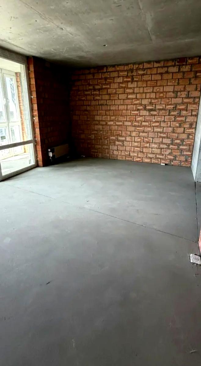 1868318110942490