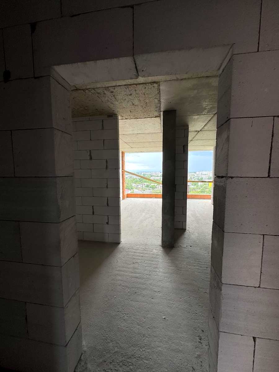 1868318416255439