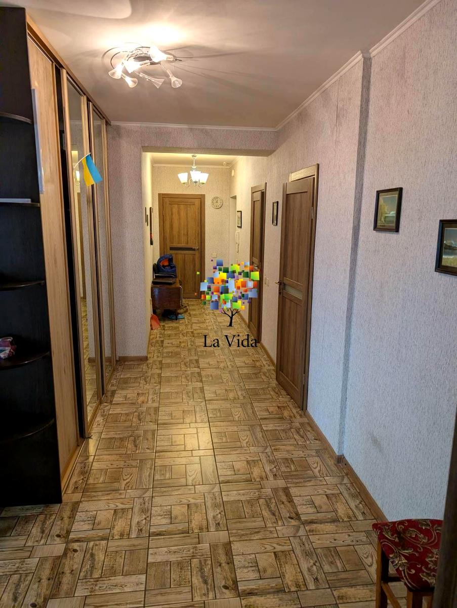 1868325227660244