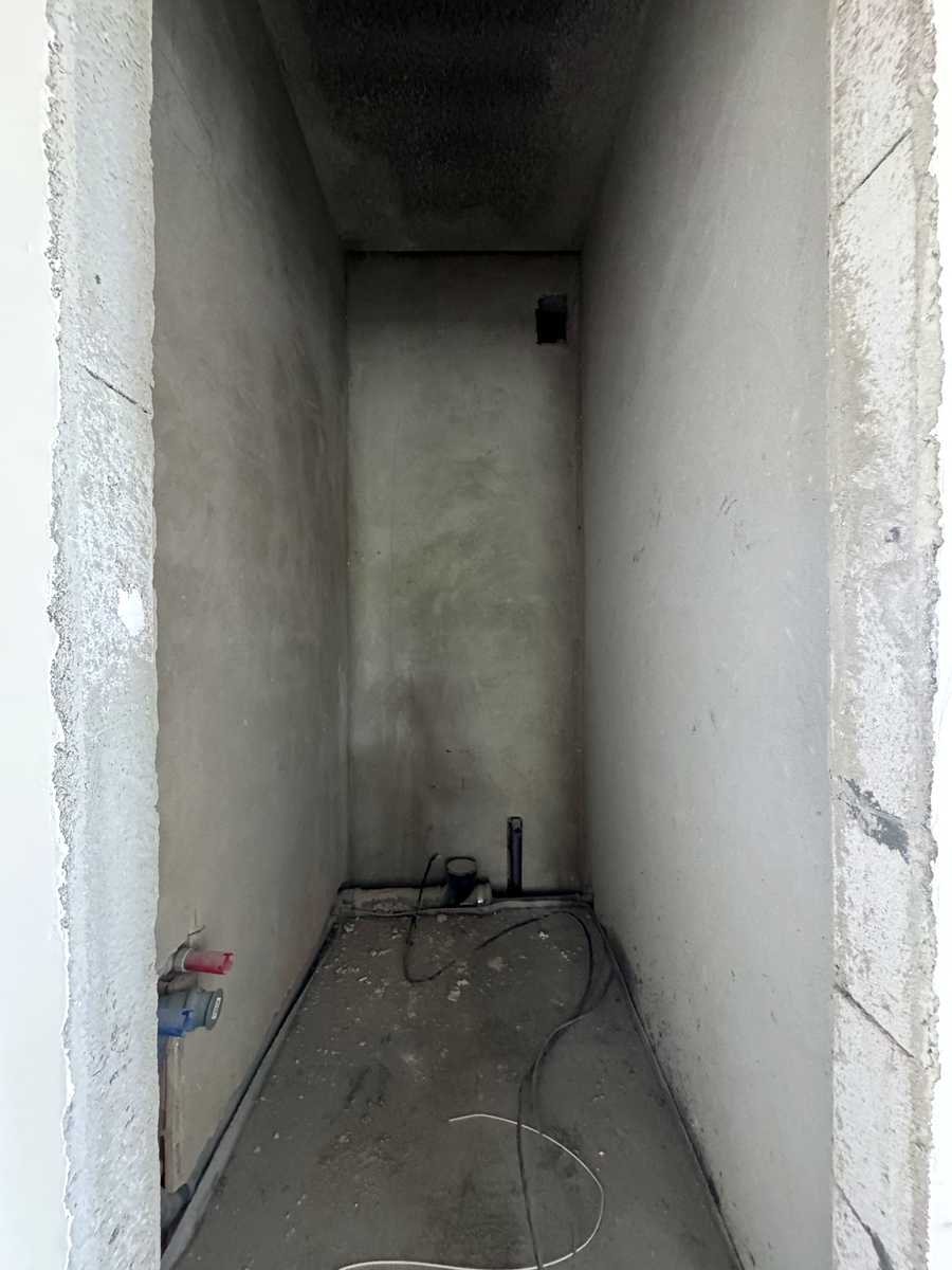 1868325711154907