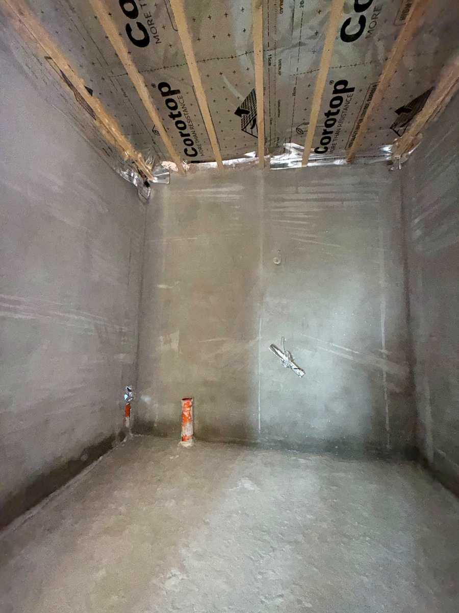 1868327736405176