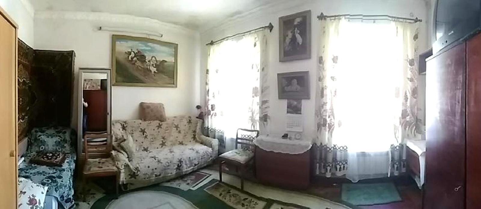 1868328438249307