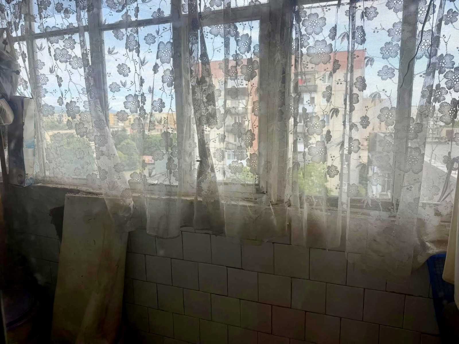 1868328656452489