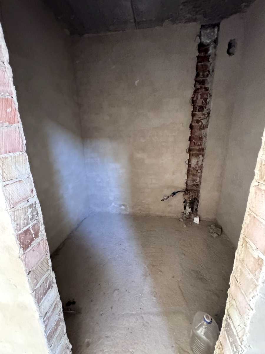 1868333686460174