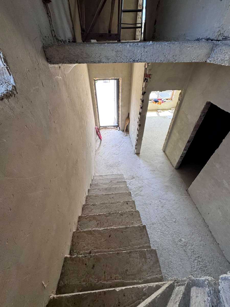 1868333687186219