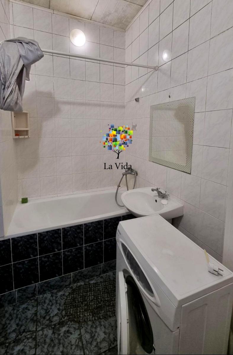 1868350846639806
