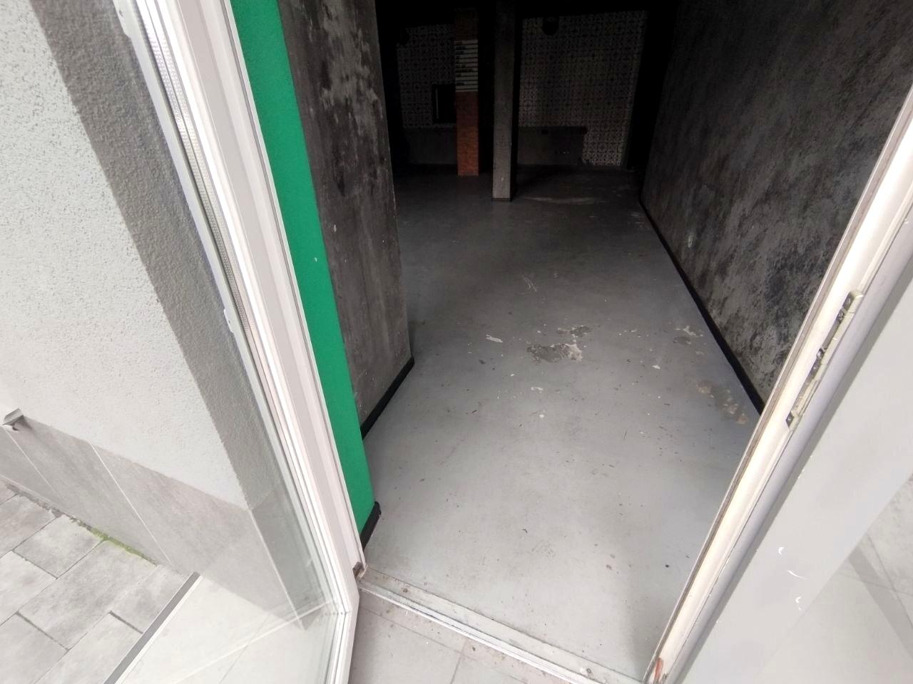 1868352019656036