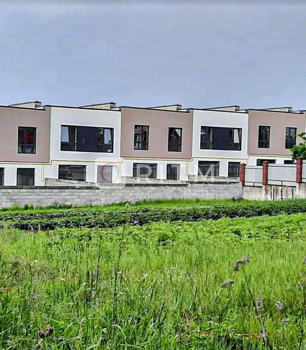 1868353386876672