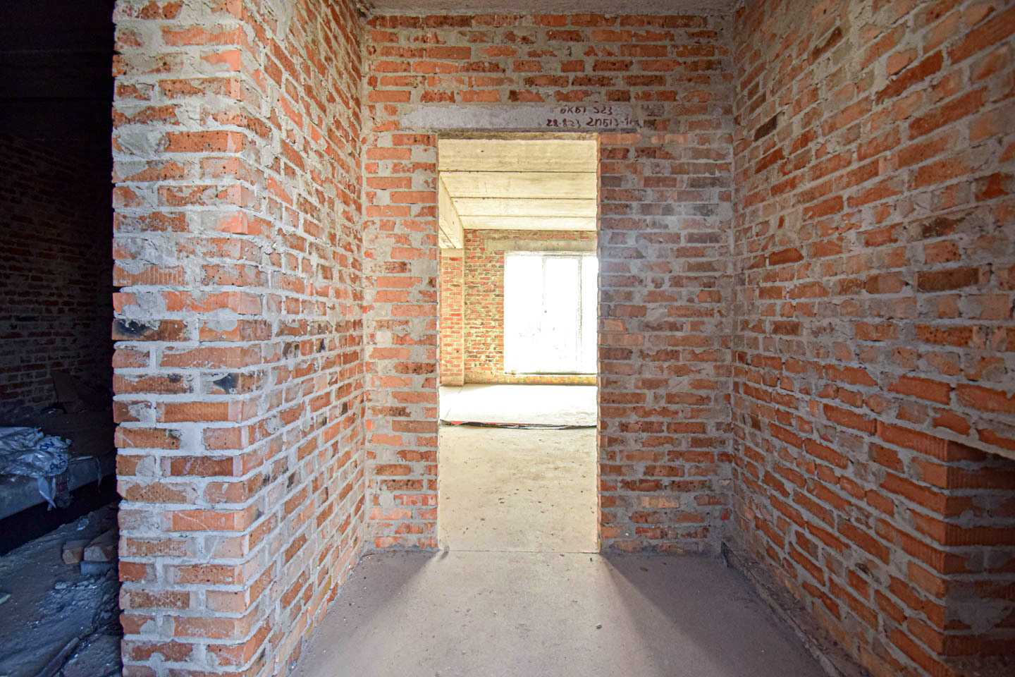 1868358978479150