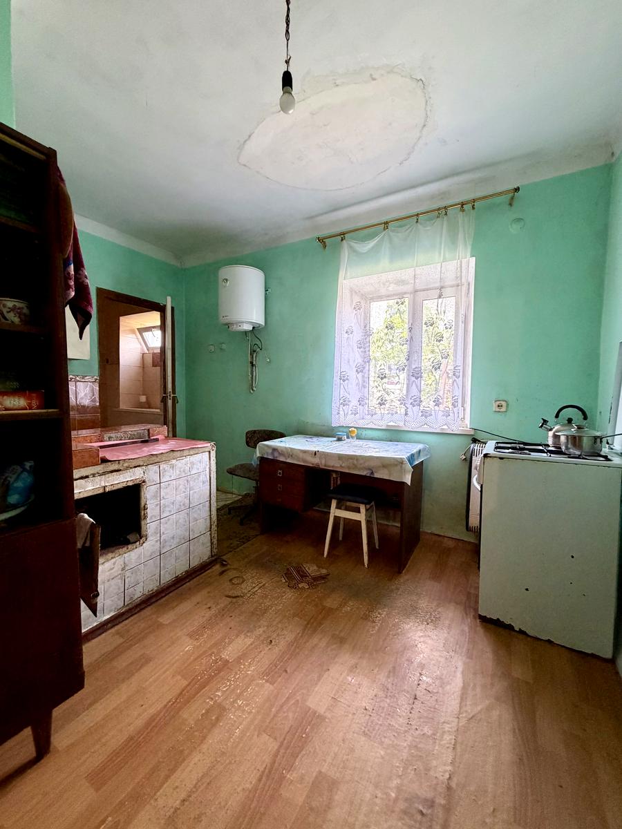 1868360643095501