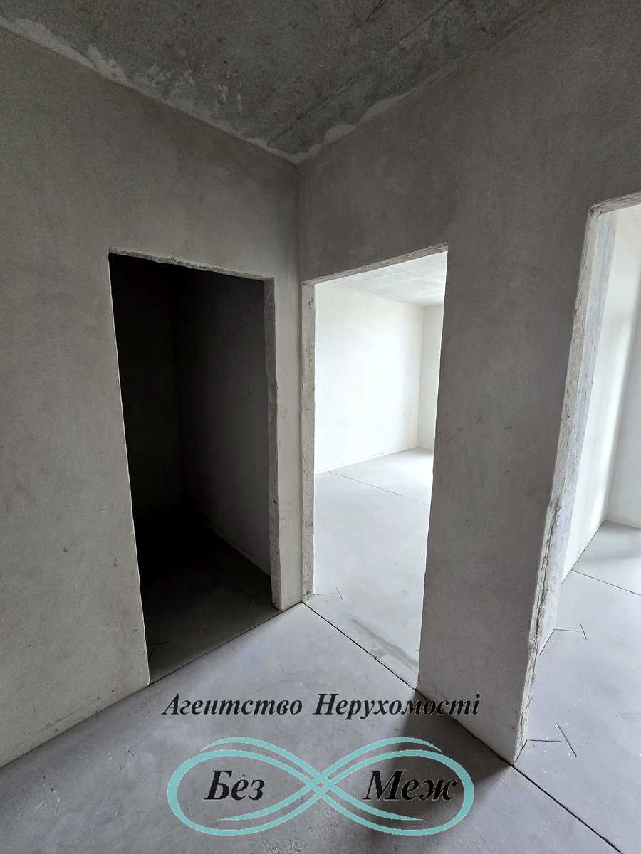 1868413872903421