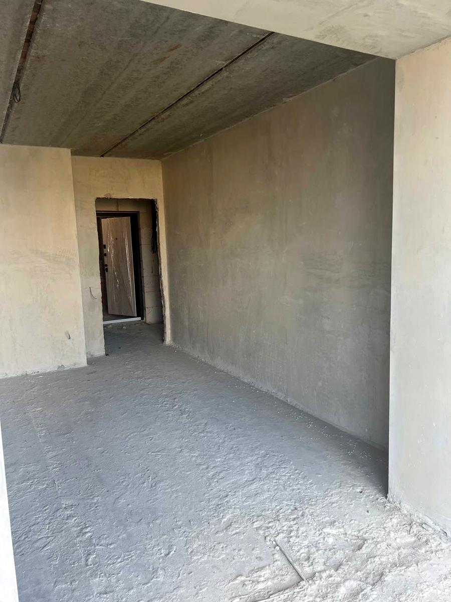 1868414986375341