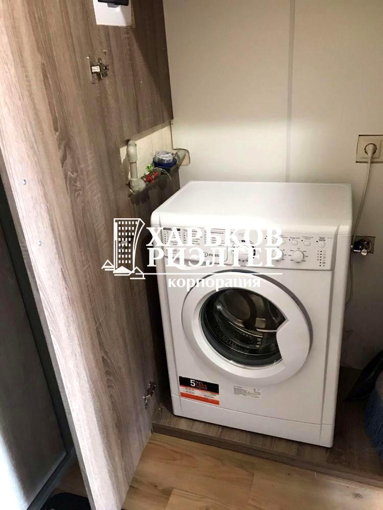 1868420381997302