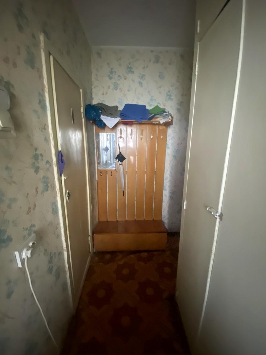 1868421654107107