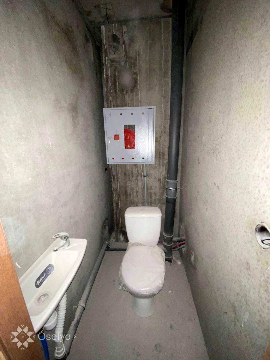 1868422877411120