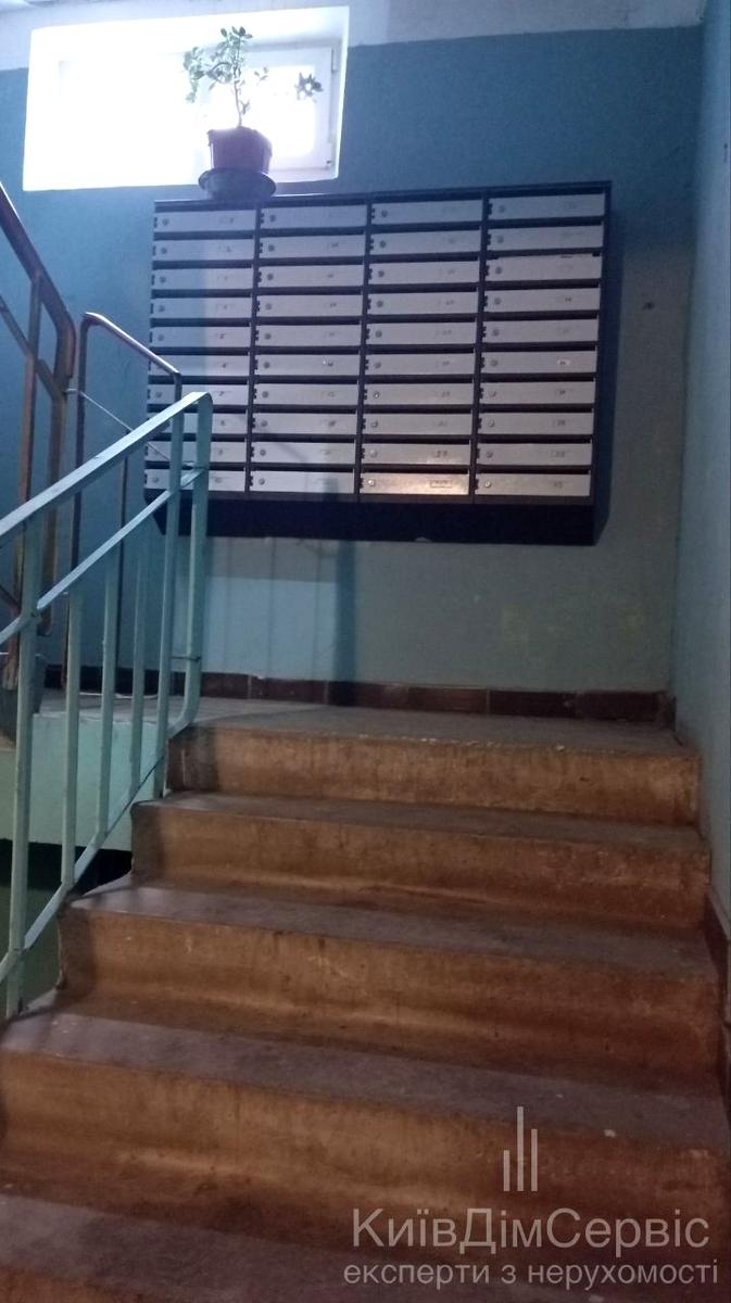 1868424802910569