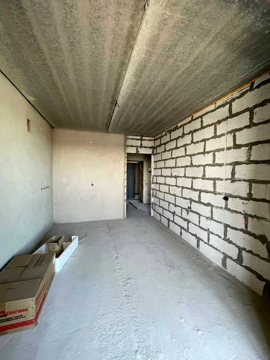 1868425774106100