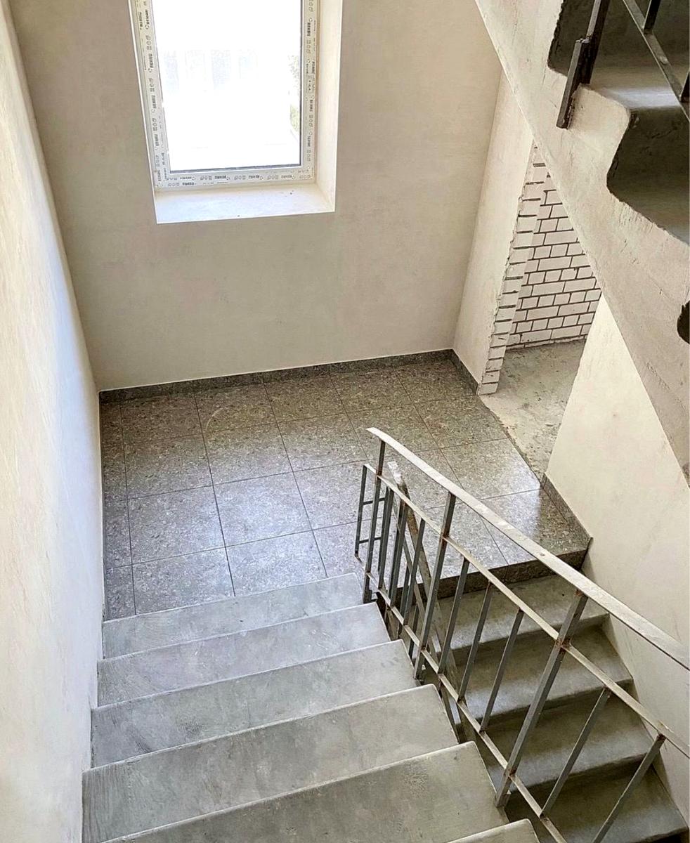 1868432546514853