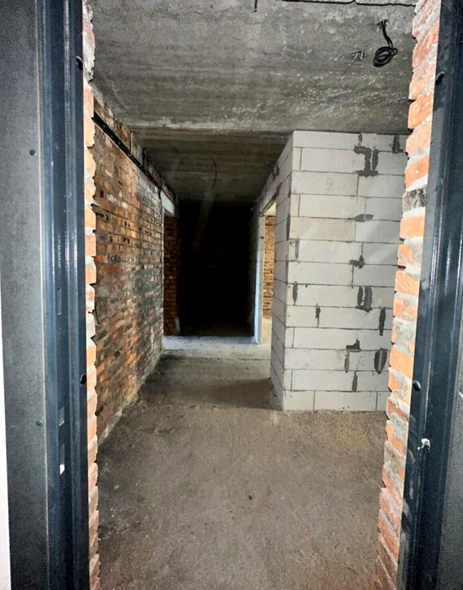 1868446021565688