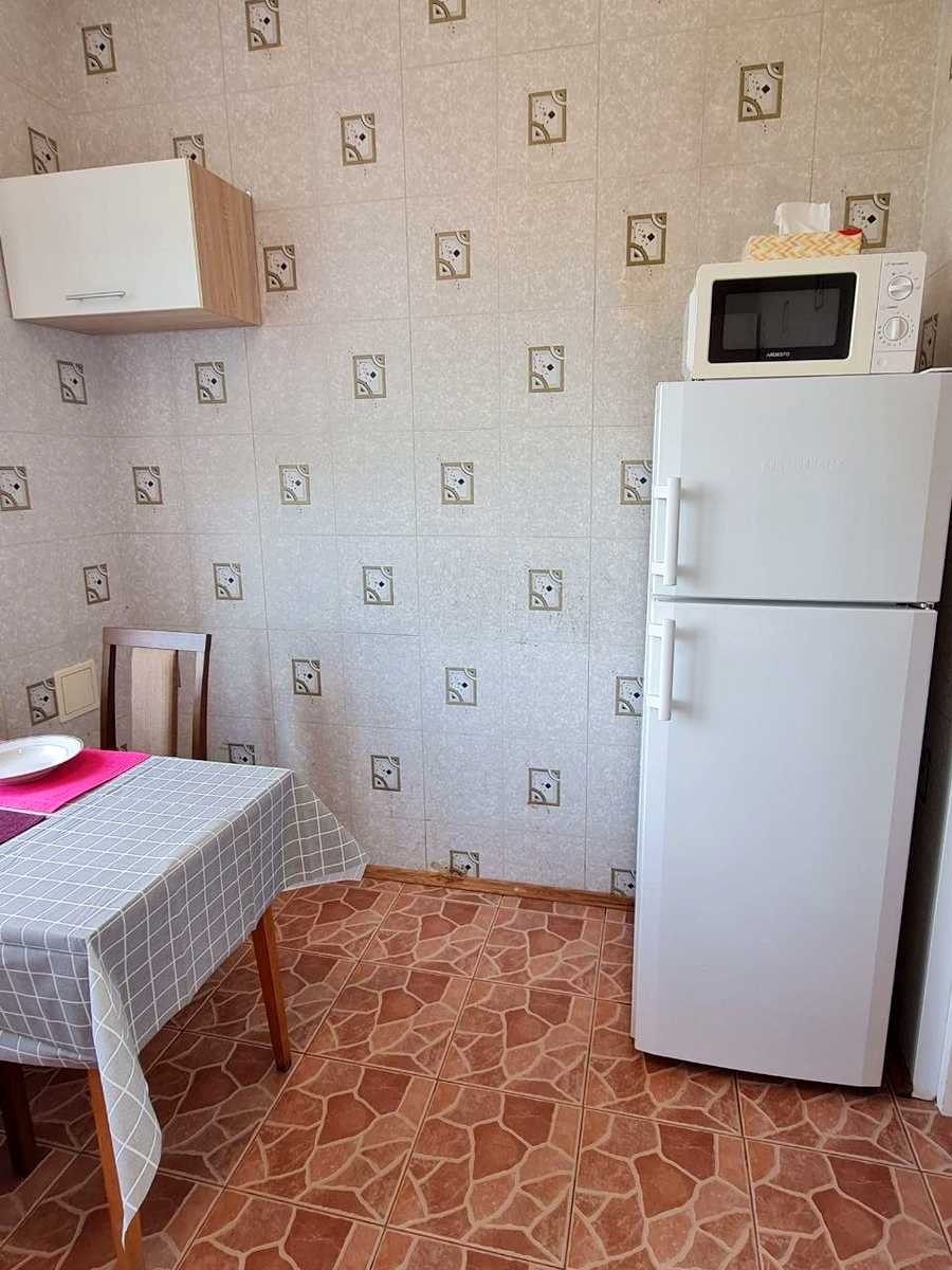 1868493706746276