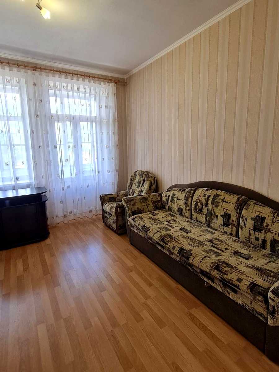 1868493707229314