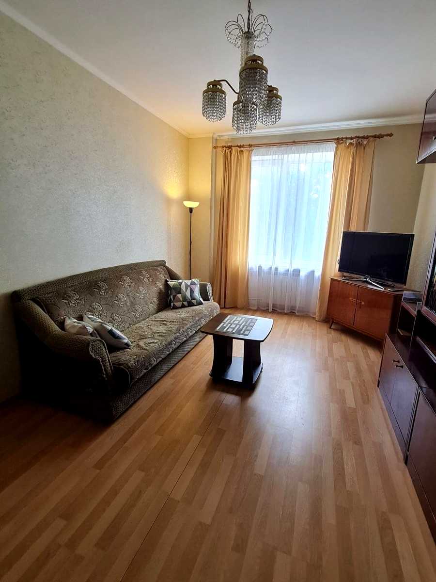 1868493707648527