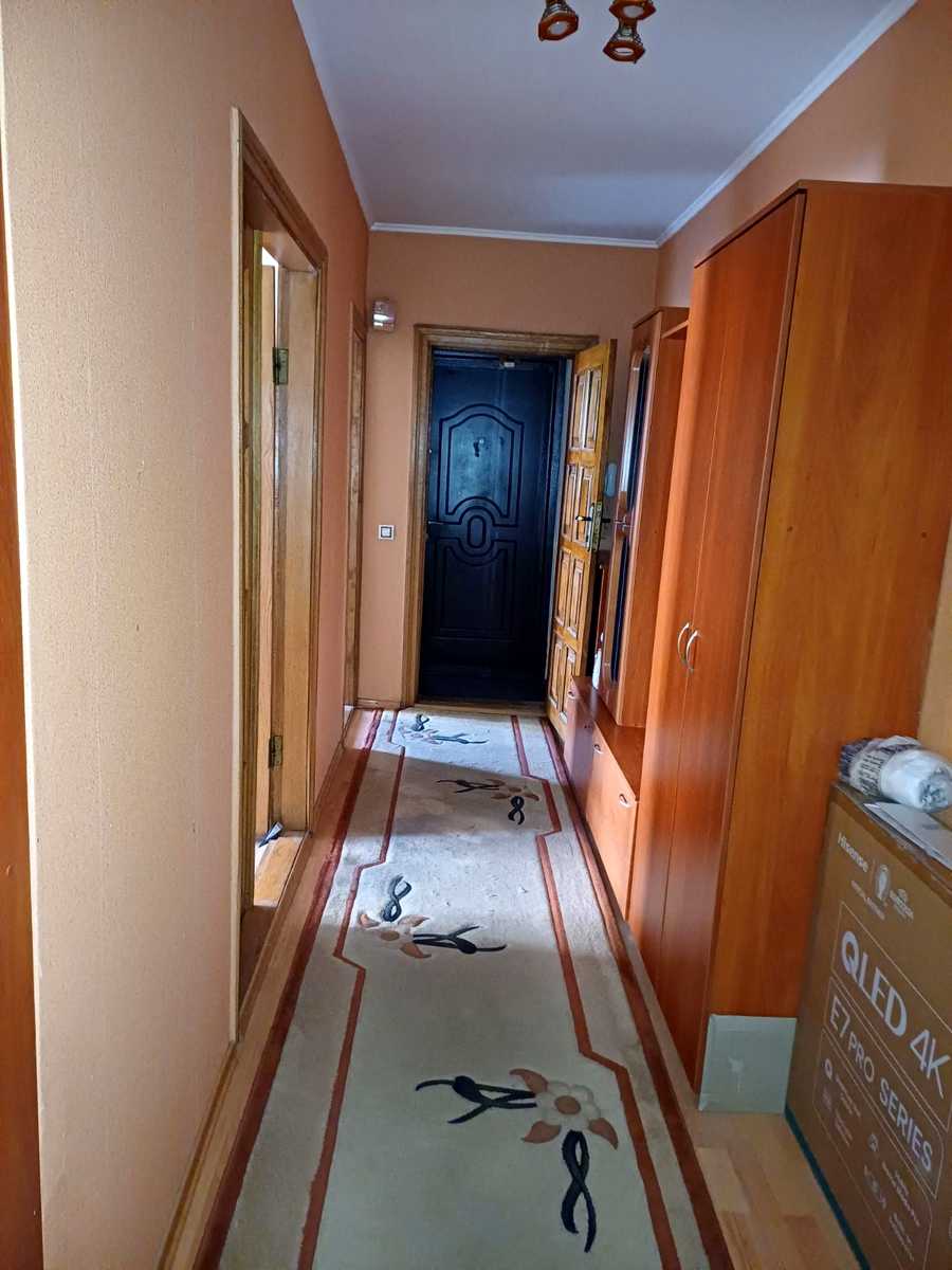 1868499941794725