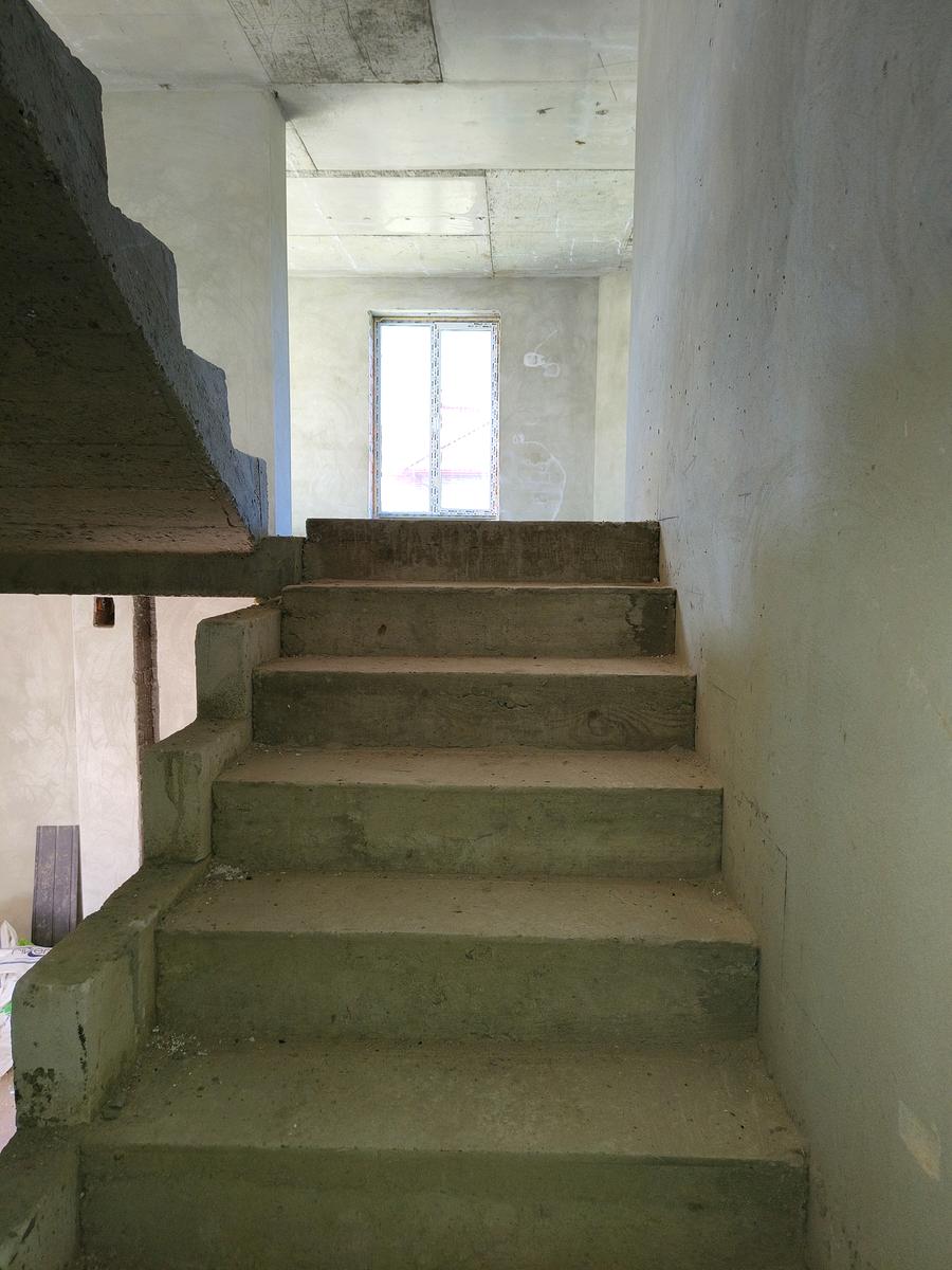 1868500200875938