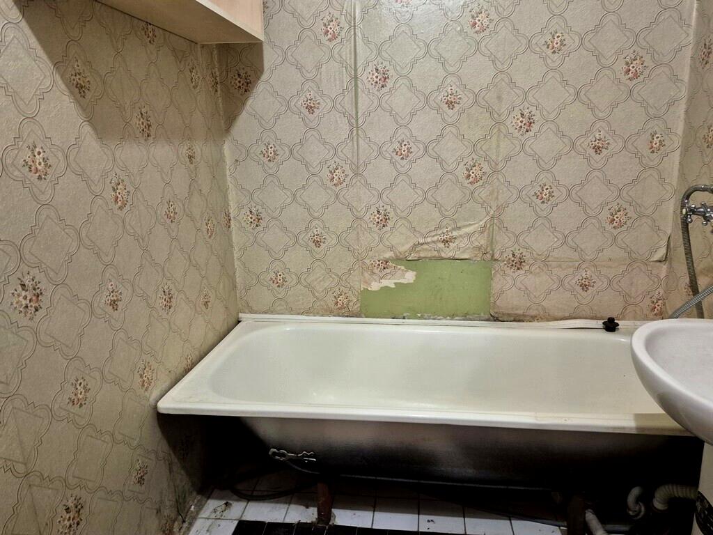 1868500725035476