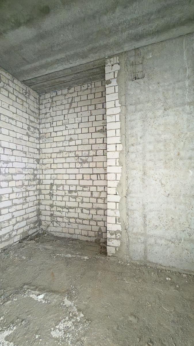 1868501203862578