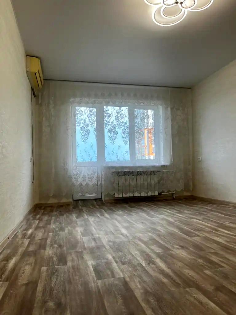 1868503704048734