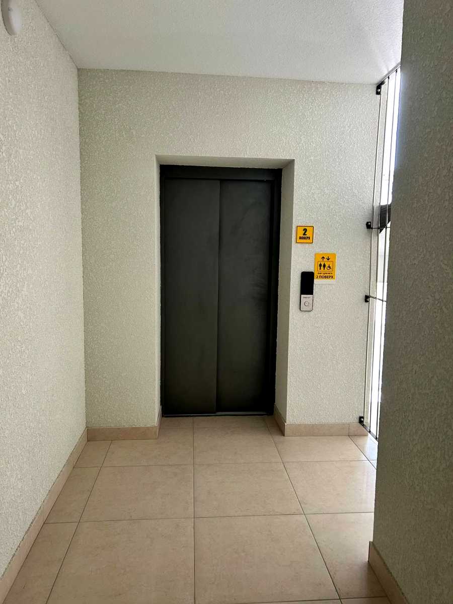 1868526363973872