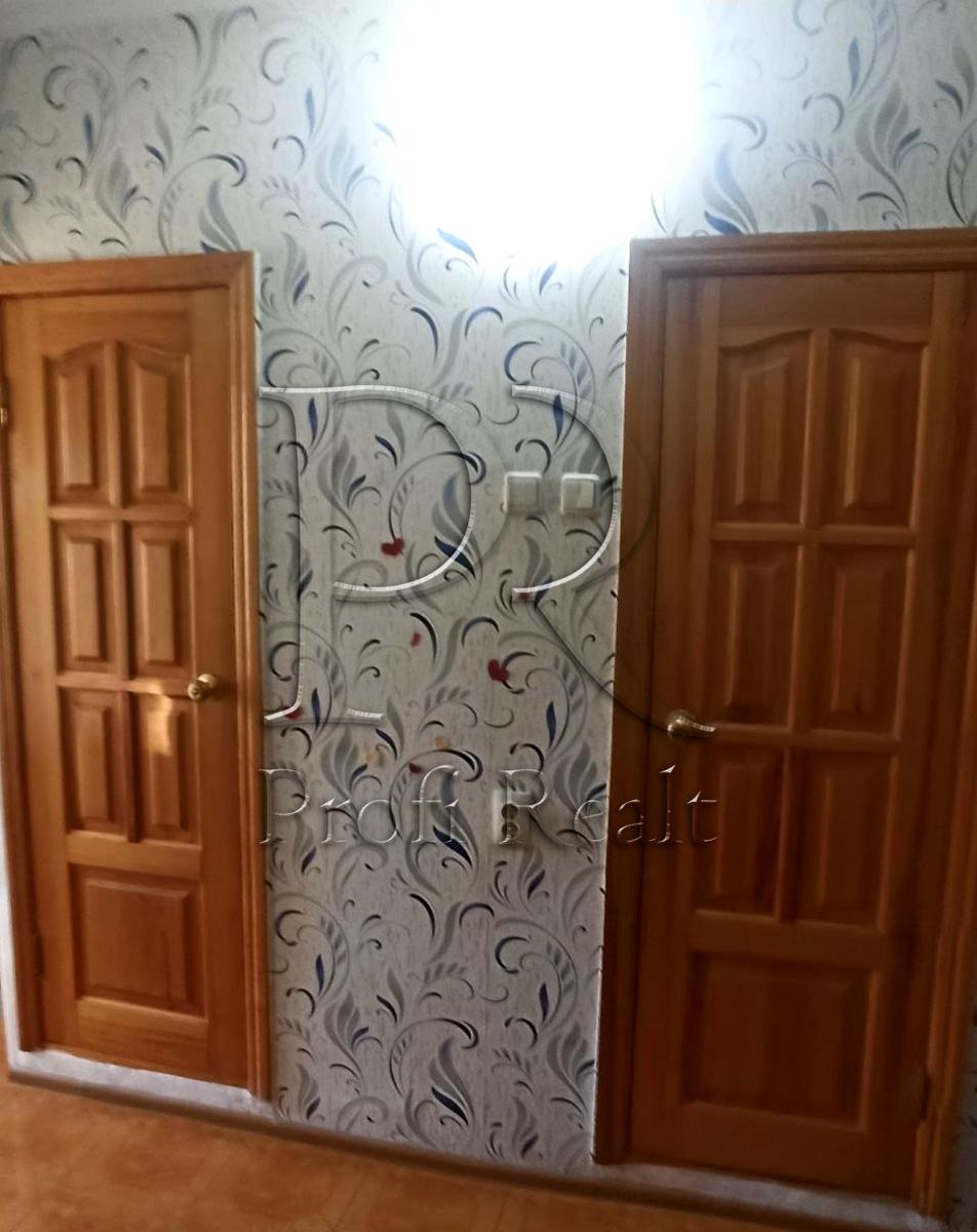 1868526889744312