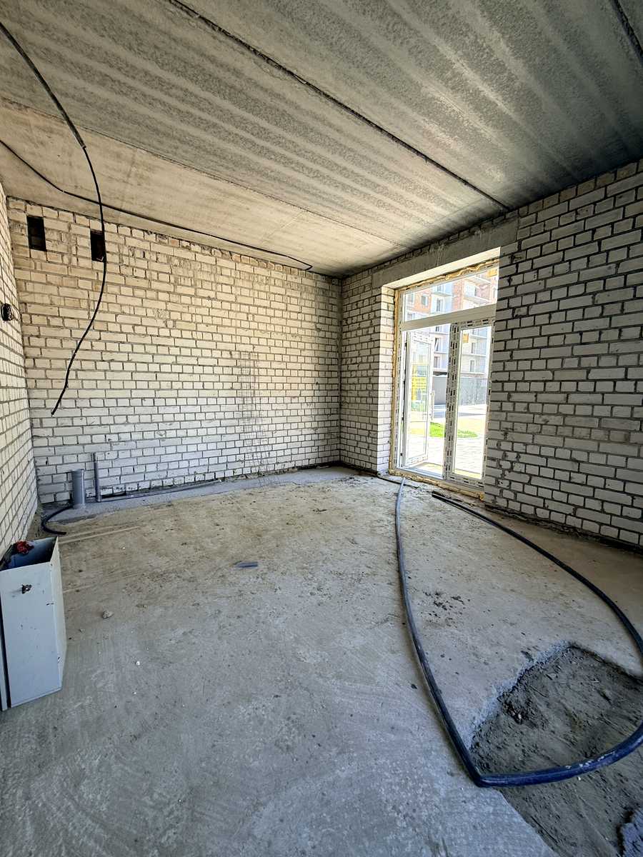 1868537864603045