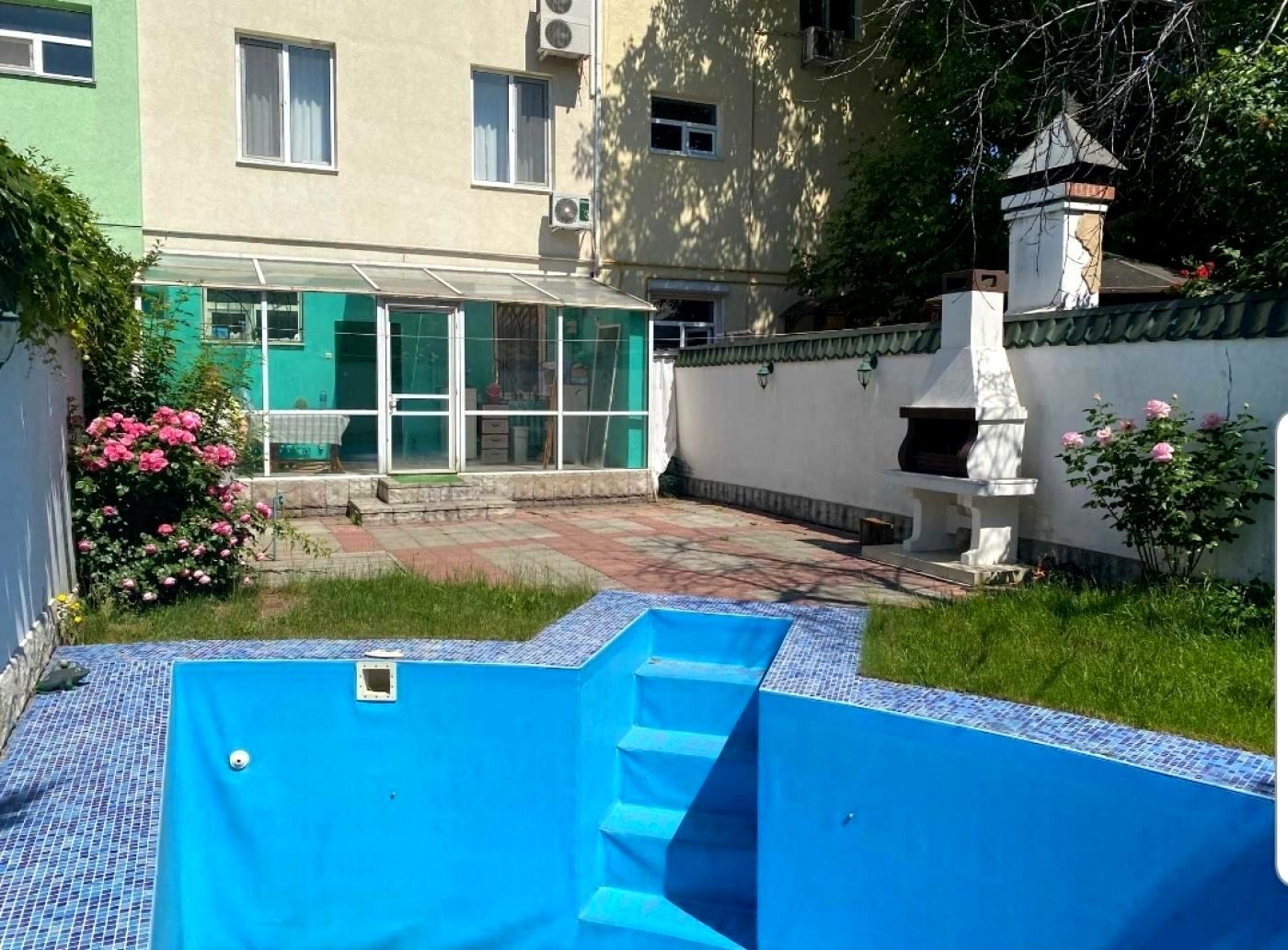 Дом по адресу ул. Королева ак. (площадь 336 м²) Дом по адресу ул. Королева ак. (площадь 336 м²) - Atlanta.ua