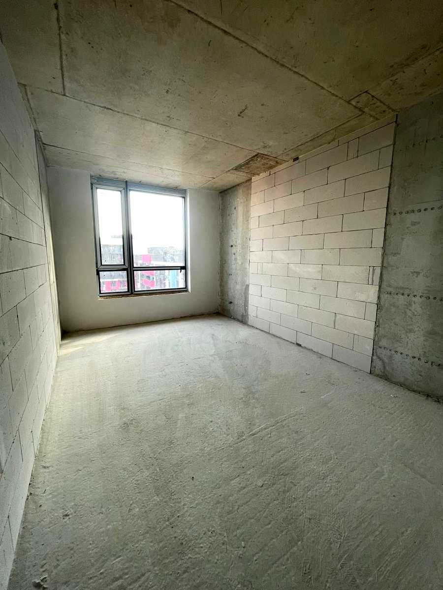 1868542774942275